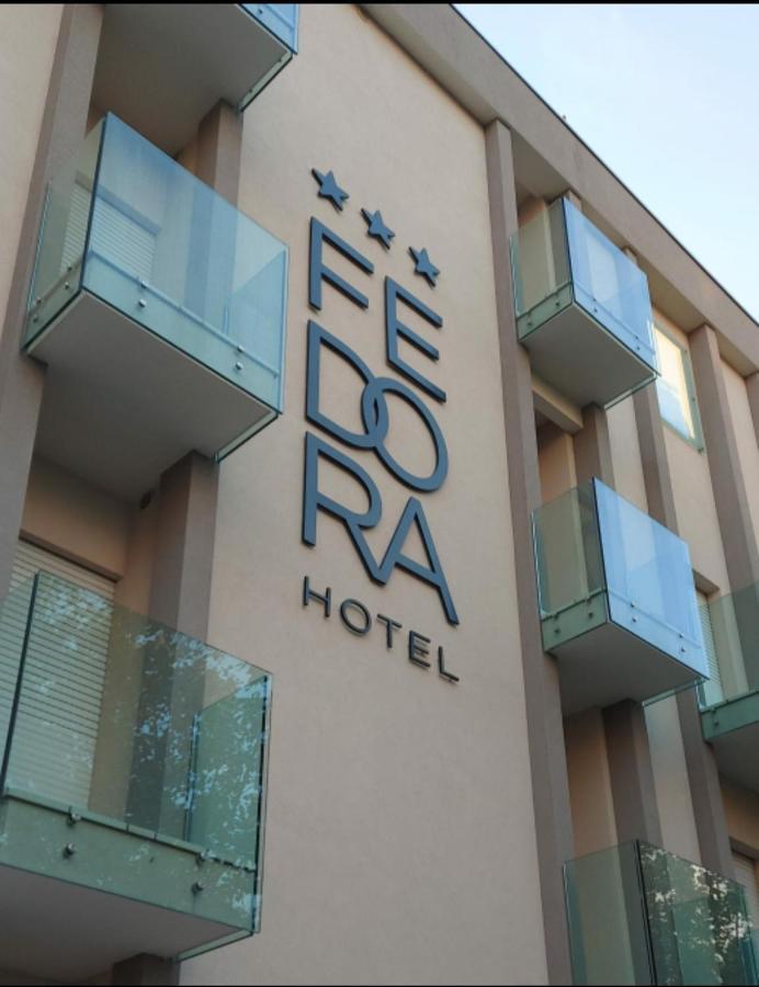 6 Hotel Vicino all'Aeroporto sul Lungomare Murri di Rimini